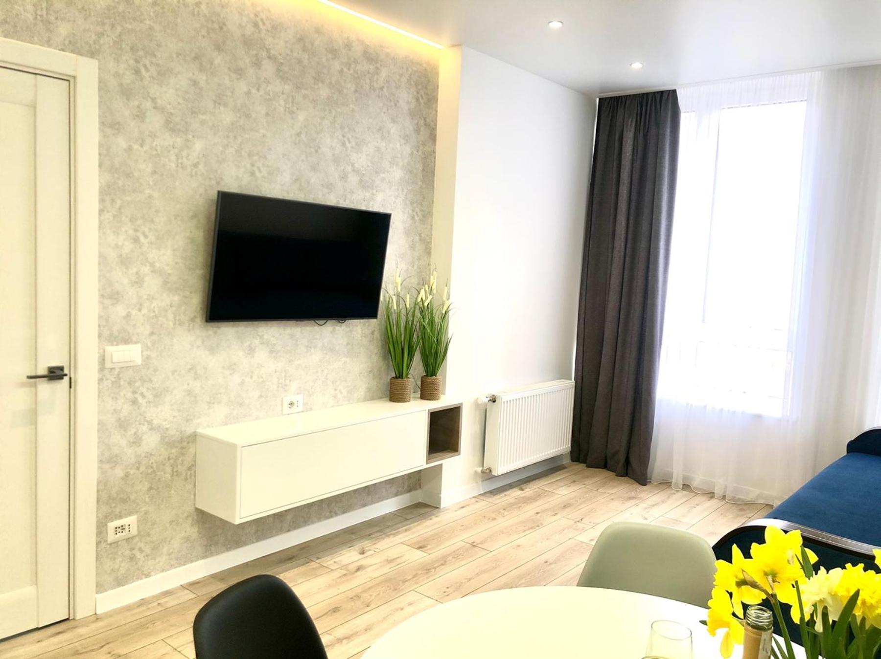 Osapart Beautiful Apartment In A Complex Semycvit Lviv Exterior photo